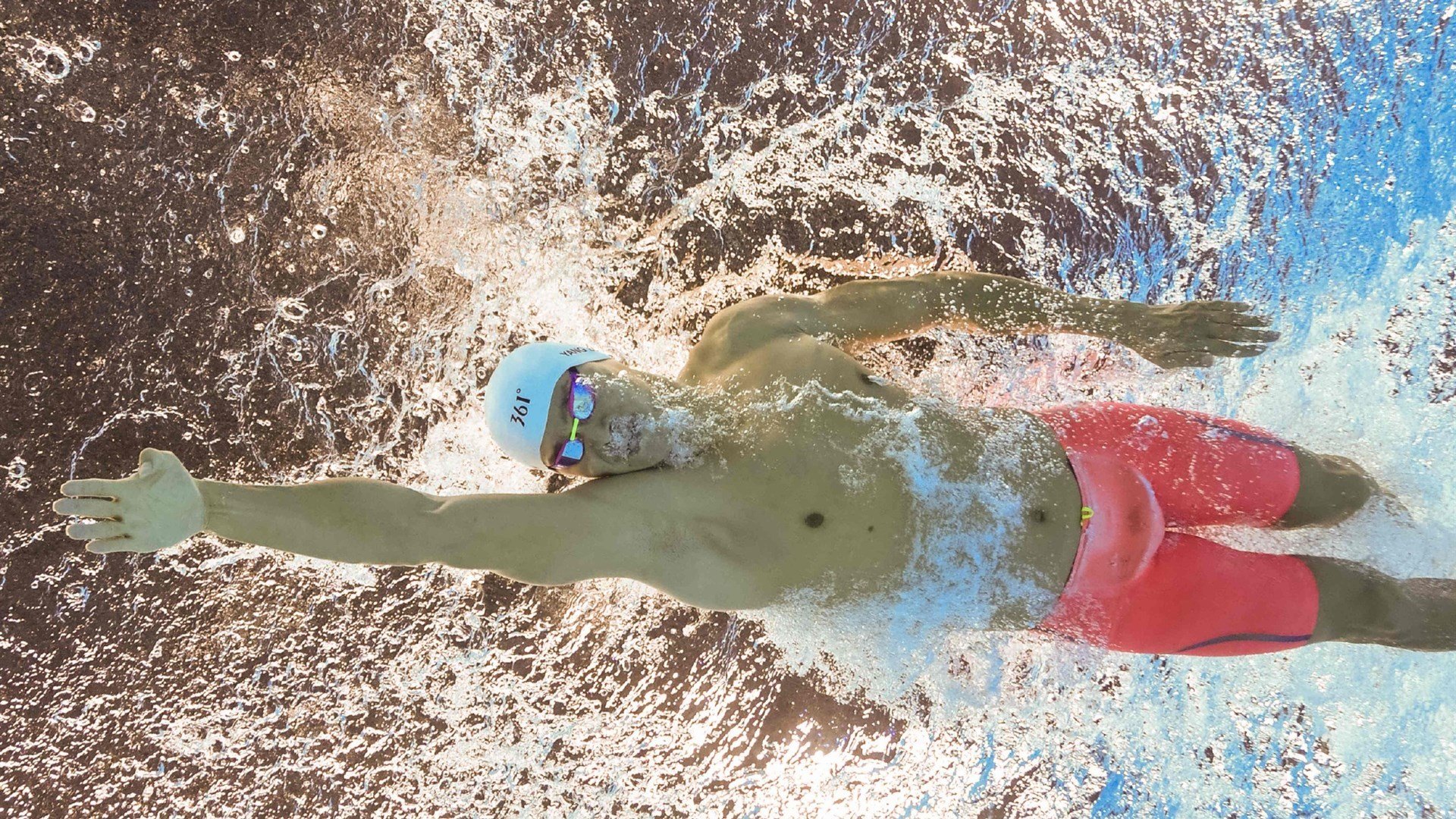 “在高新区全民健身馆，壁球场上没有‘慢’字，只有‘快’与‘准’！”