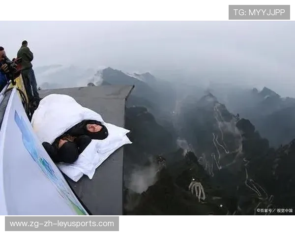 翼装飞行的死亡峡谷：低空飞行的极限冒险，翼装飞行遗体