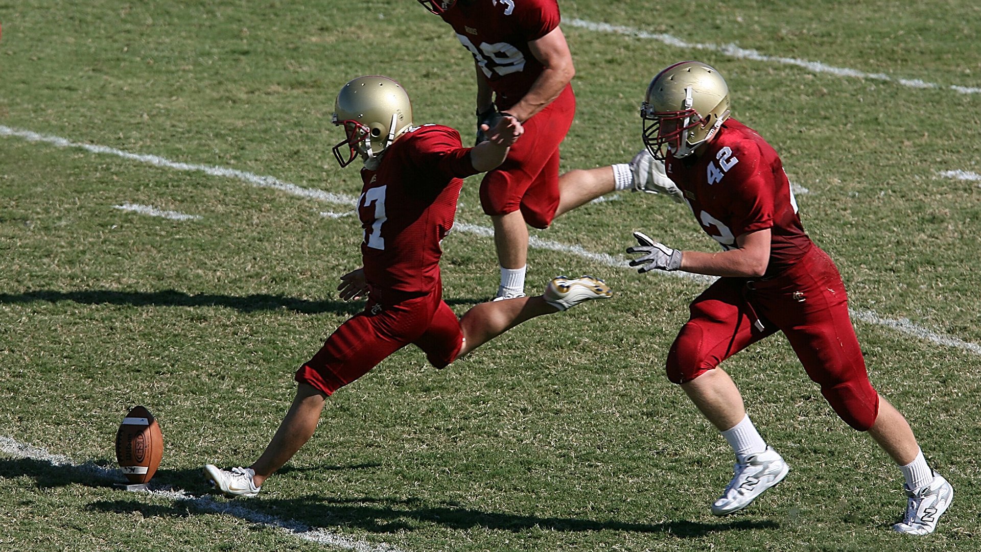 乐鱼体育下载app官网-英超球队通过AI分析优化多角度高压逼抢覆盖区域，英超prizm choice